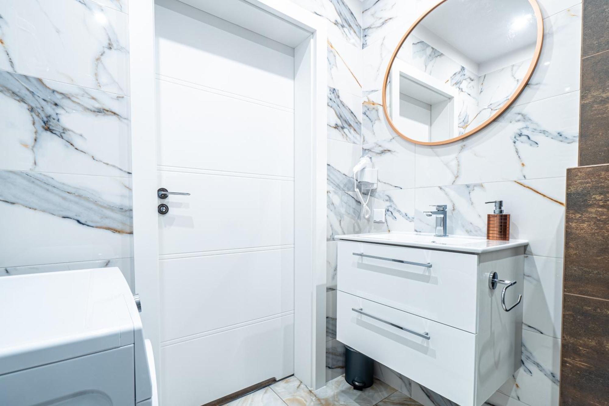 גדנסק Private Parking, Secure Building - Central Apartments Old Town & Main Station מראה חיצוני תמונה