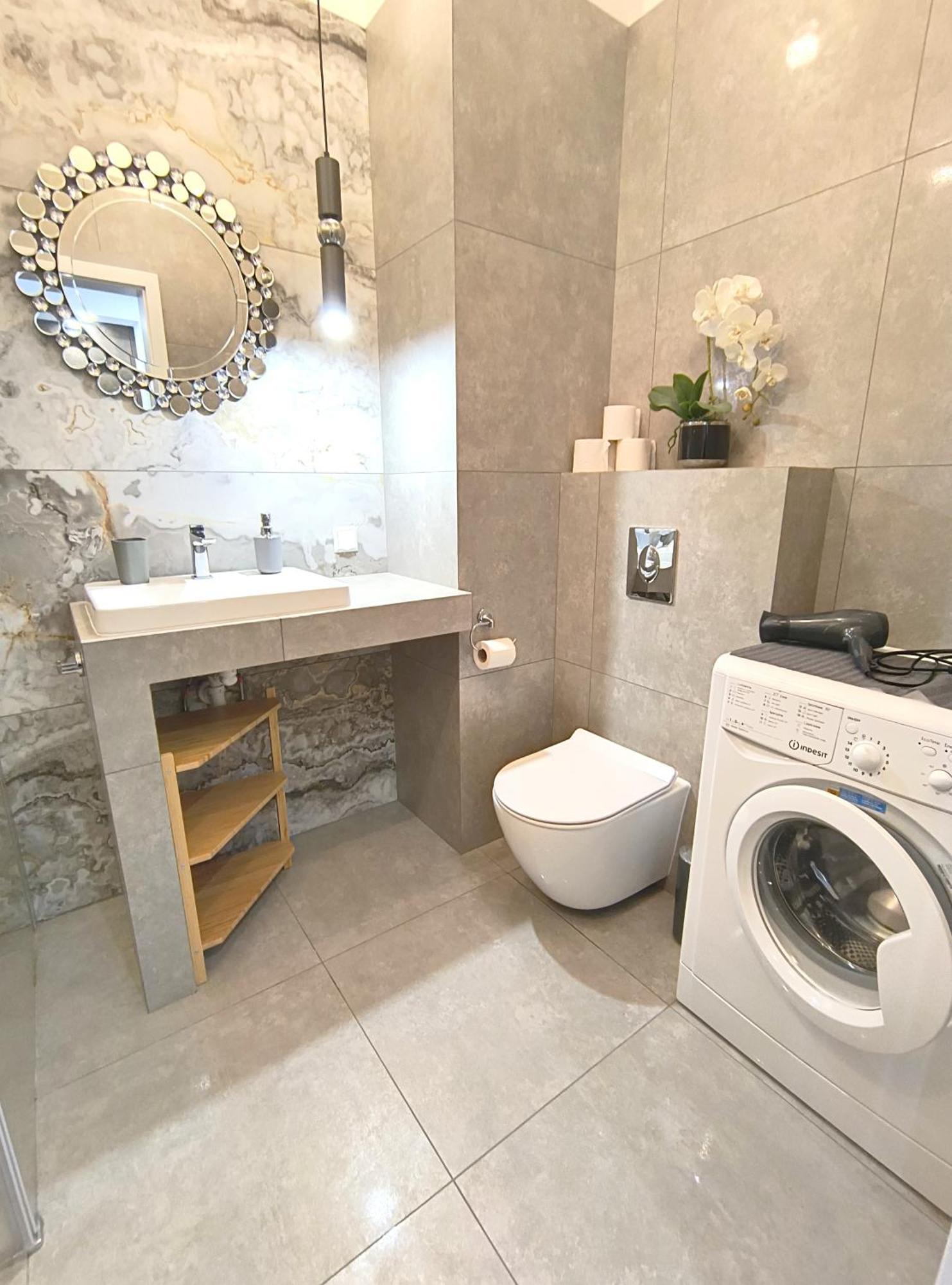 גדנסק Private Parking, Secure Building - Central Apartments Old Town & Main Station מראה חיצוני תמונה